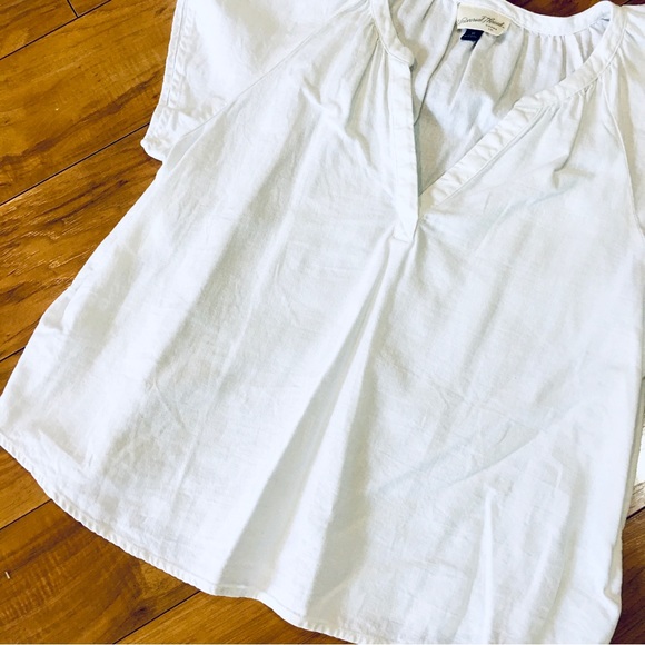 Universal Thread Tops - White boho summer beach coastal tee shirt blouse top shirt linen rayon medium